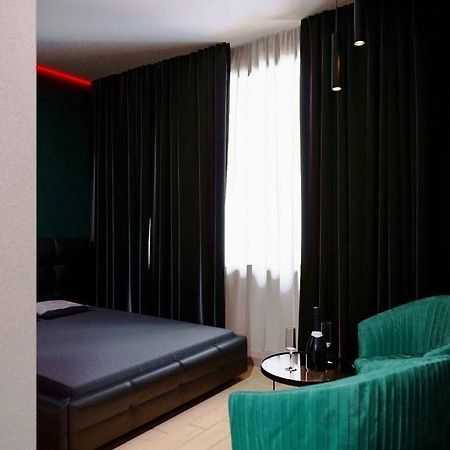 Relax Mini Hotel Jindrisska Прага Екстериор снимка